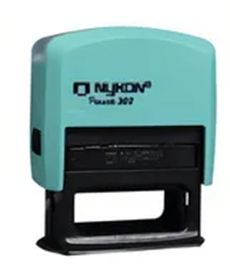 Carimbo Automatico Nykon Black Color 302 Verde com Base Preta Placa Texto Retangular 14x38mm