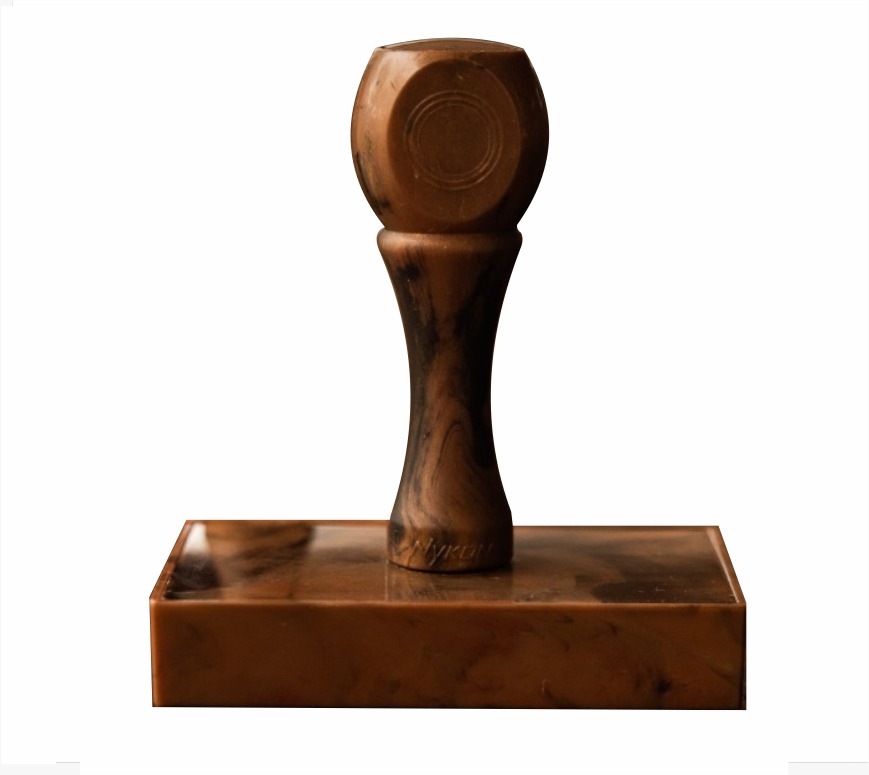 Base de Plastico com Cabo Cor Amadeirado ébano com Dupla Face 40x65mm